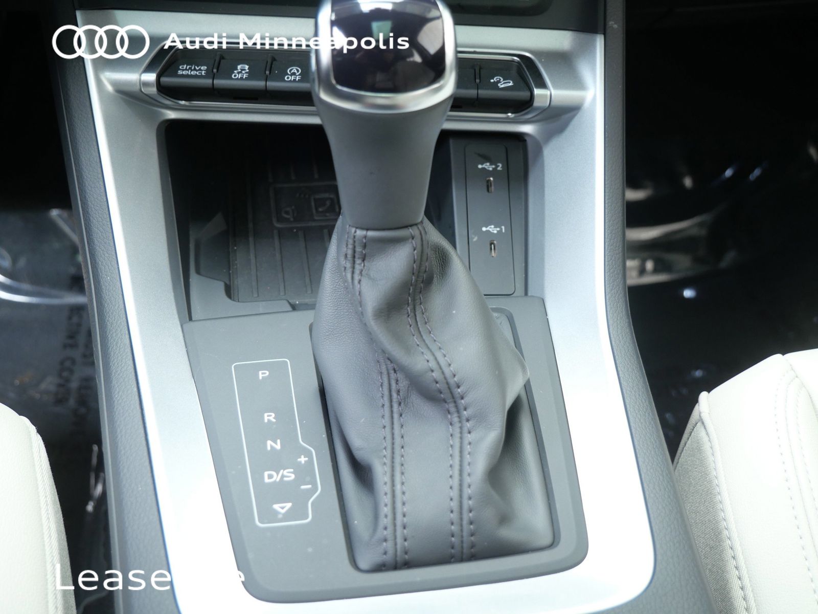 Thumbnail: 2025 Audi Q3 - 27