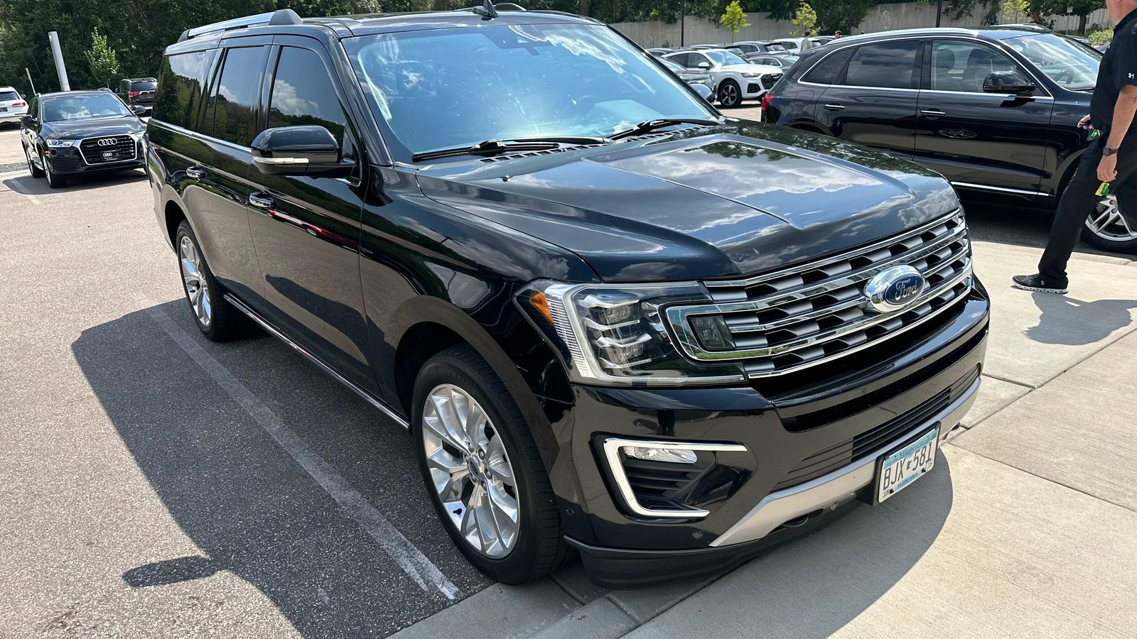 Used 2018 Ford Expedition Limited with VIN 1FMJK2AT1JEA43183 for sale in Minneapolis, Minnesota