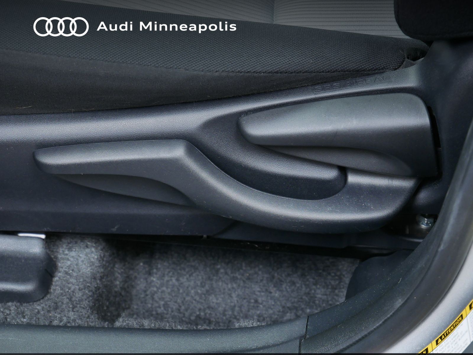 Thumbnail: 2015 Toyota Prius c - 12