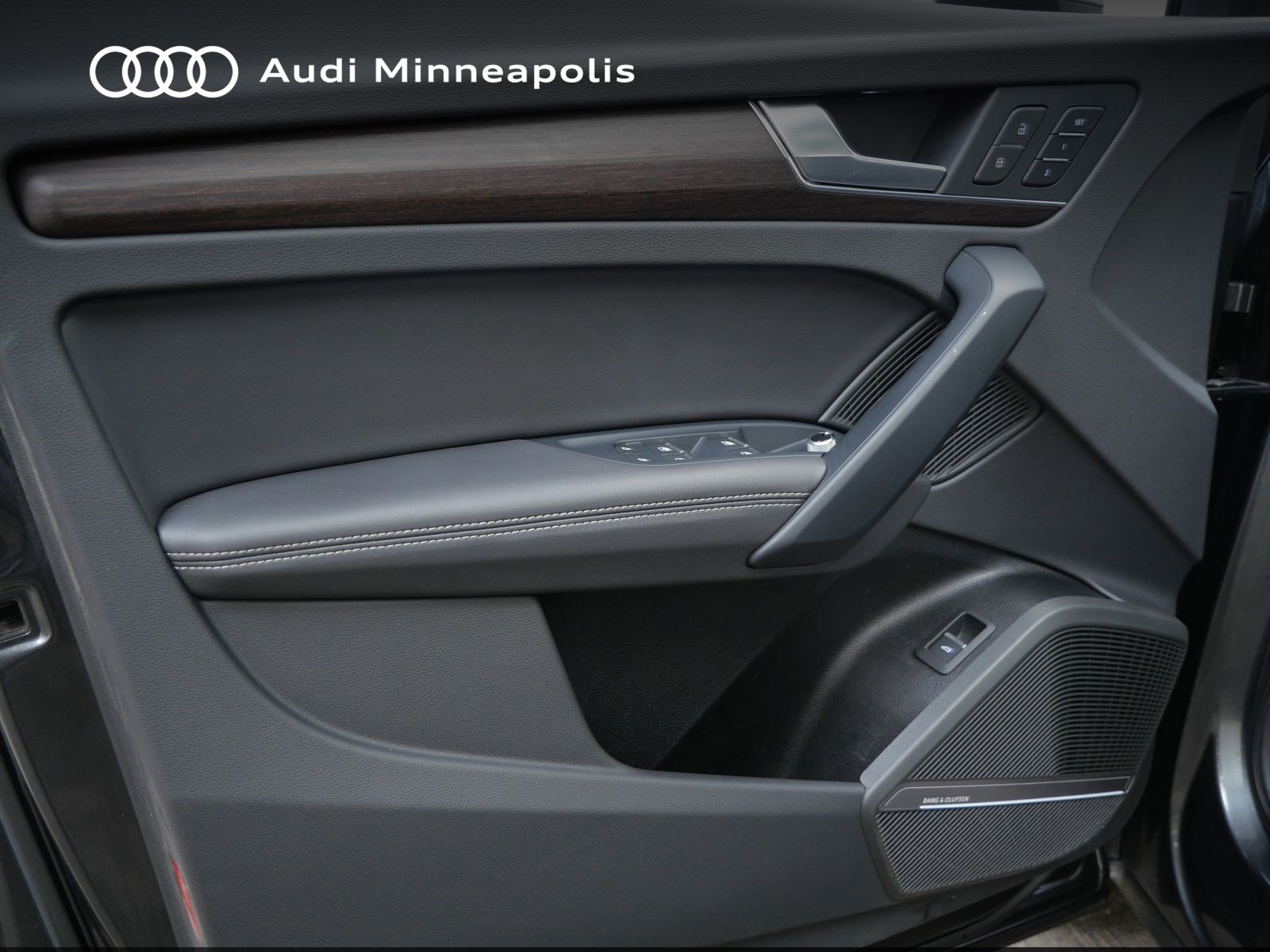 Thumbnail: 2023 Audi Q5 - 11