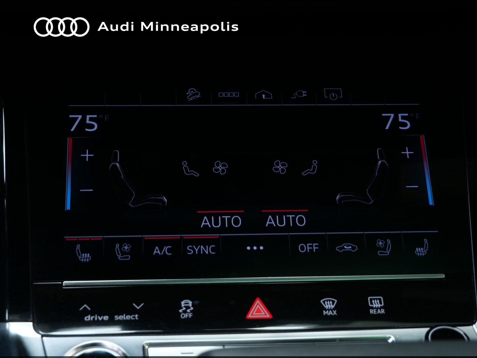 Thumbnail: 2024 Audi Q8 e-tron - 31