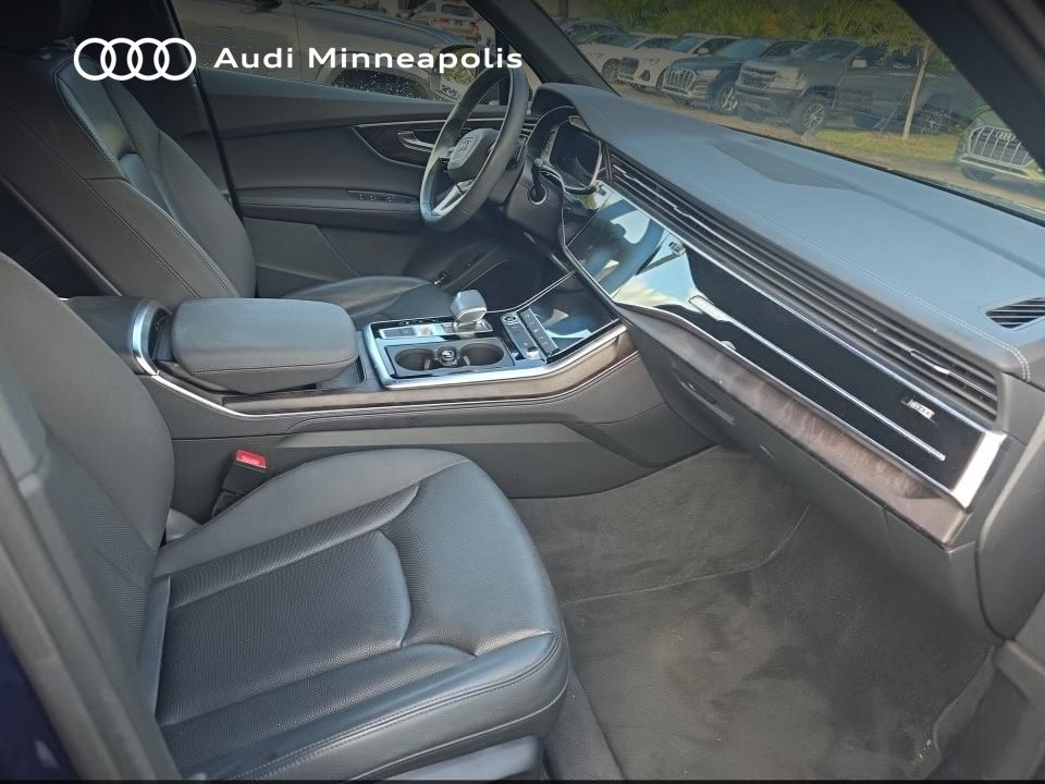 Thumbnail: 2023 Audi Q7 - 11