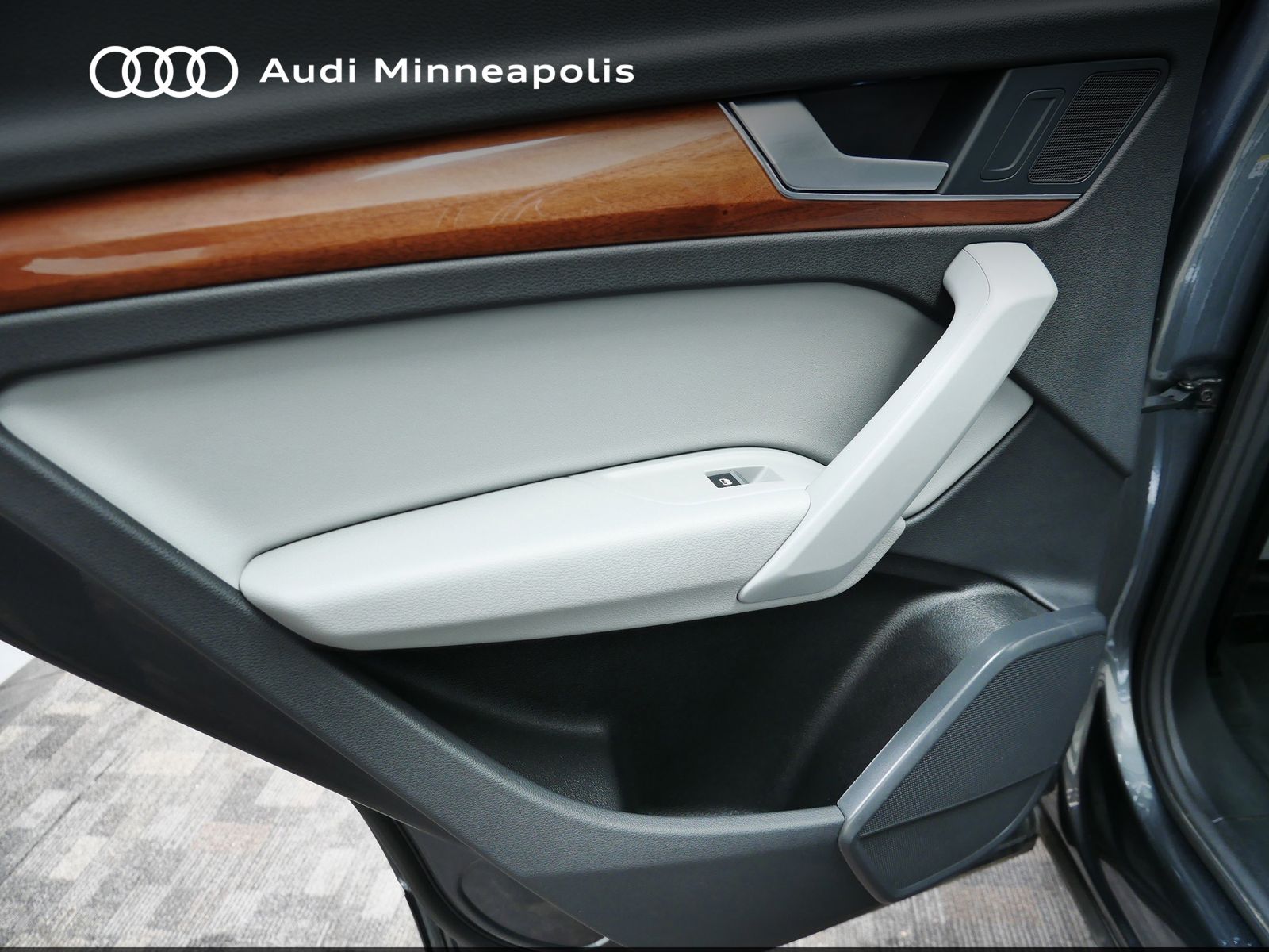 Thumbnail: 2022 Audi Q5 - 17