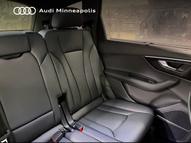 Thumbnail: 2025 Audi Q7 - 19