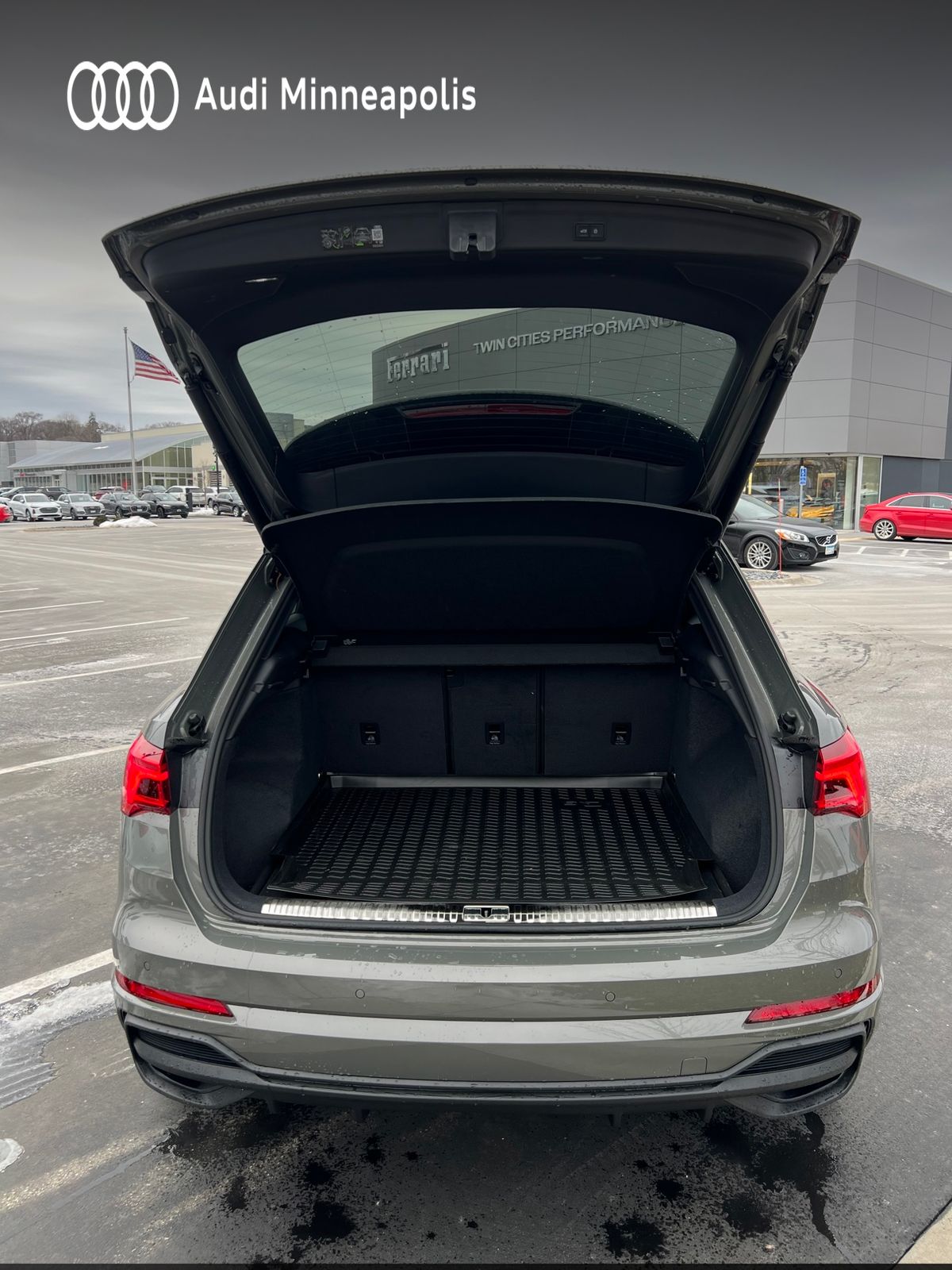 Thumbnail: 2025 Audi Q3 - 22