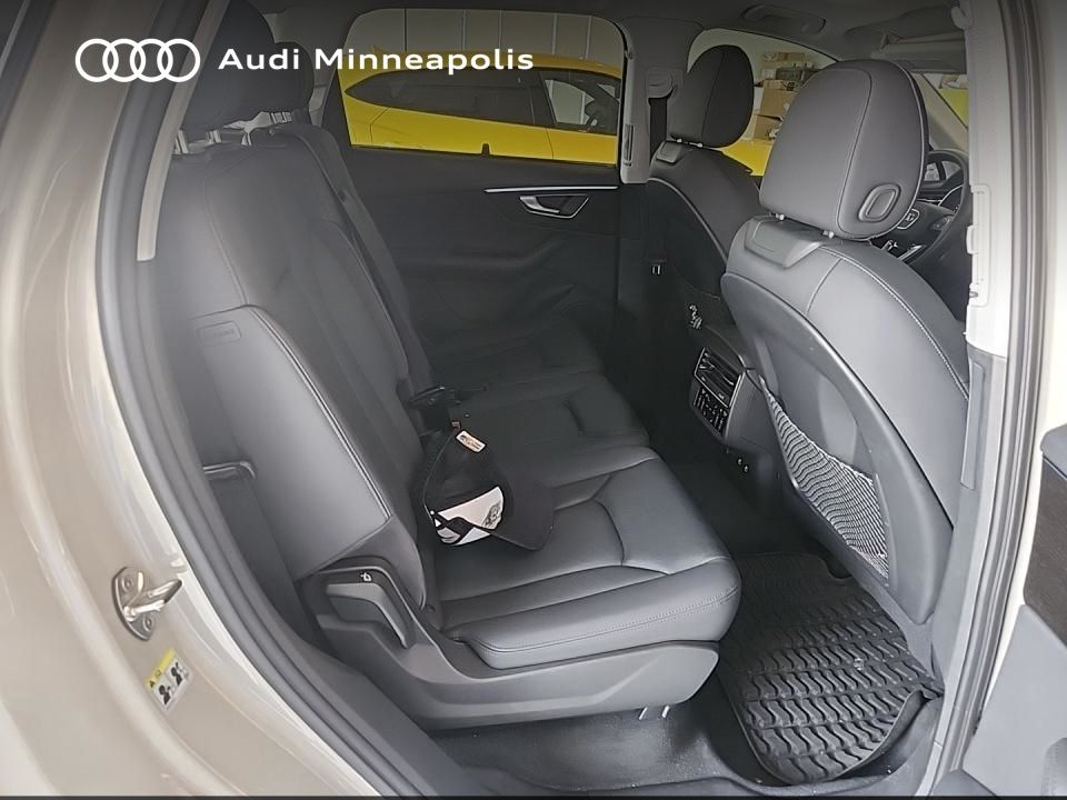 Thumbnail: 2022 Audi Q7 - 14