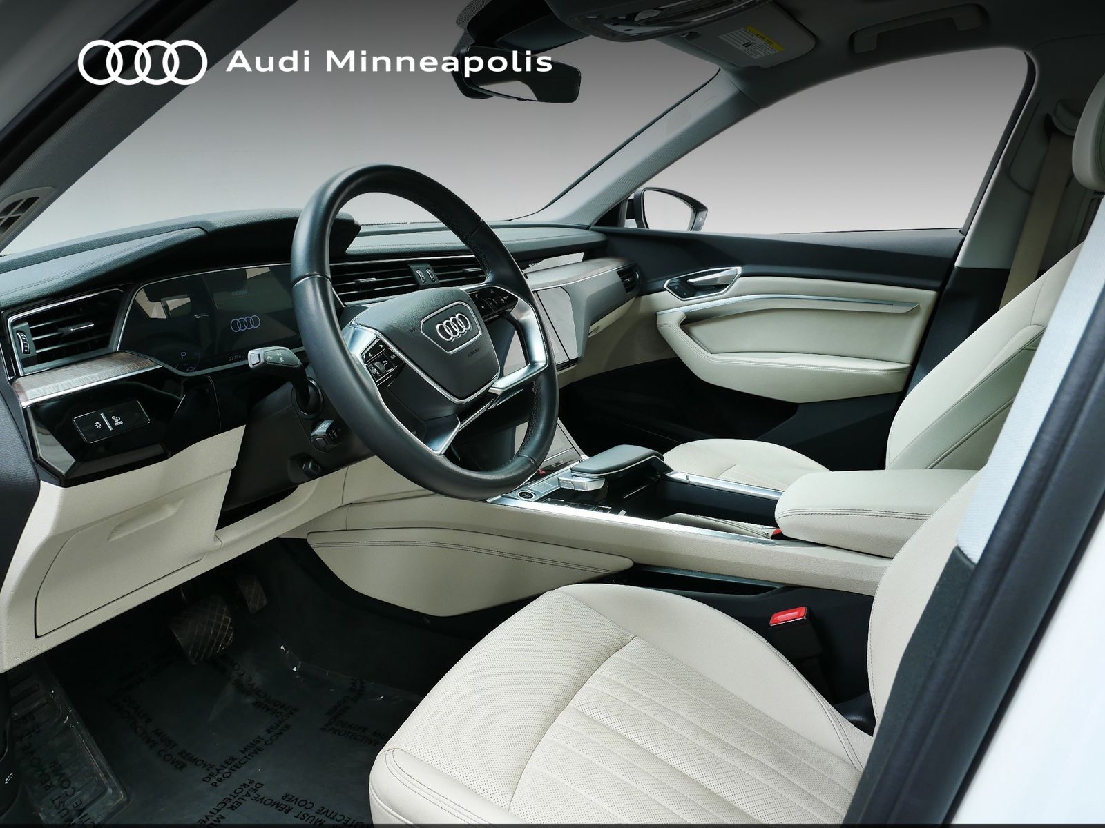 2022 Audi e-tron Premium Plus photo 3