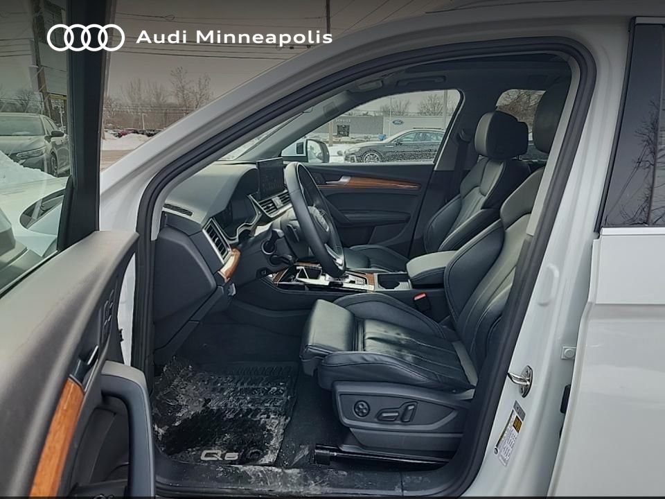 Thumbnail: 2023 Audi Q5 - 16