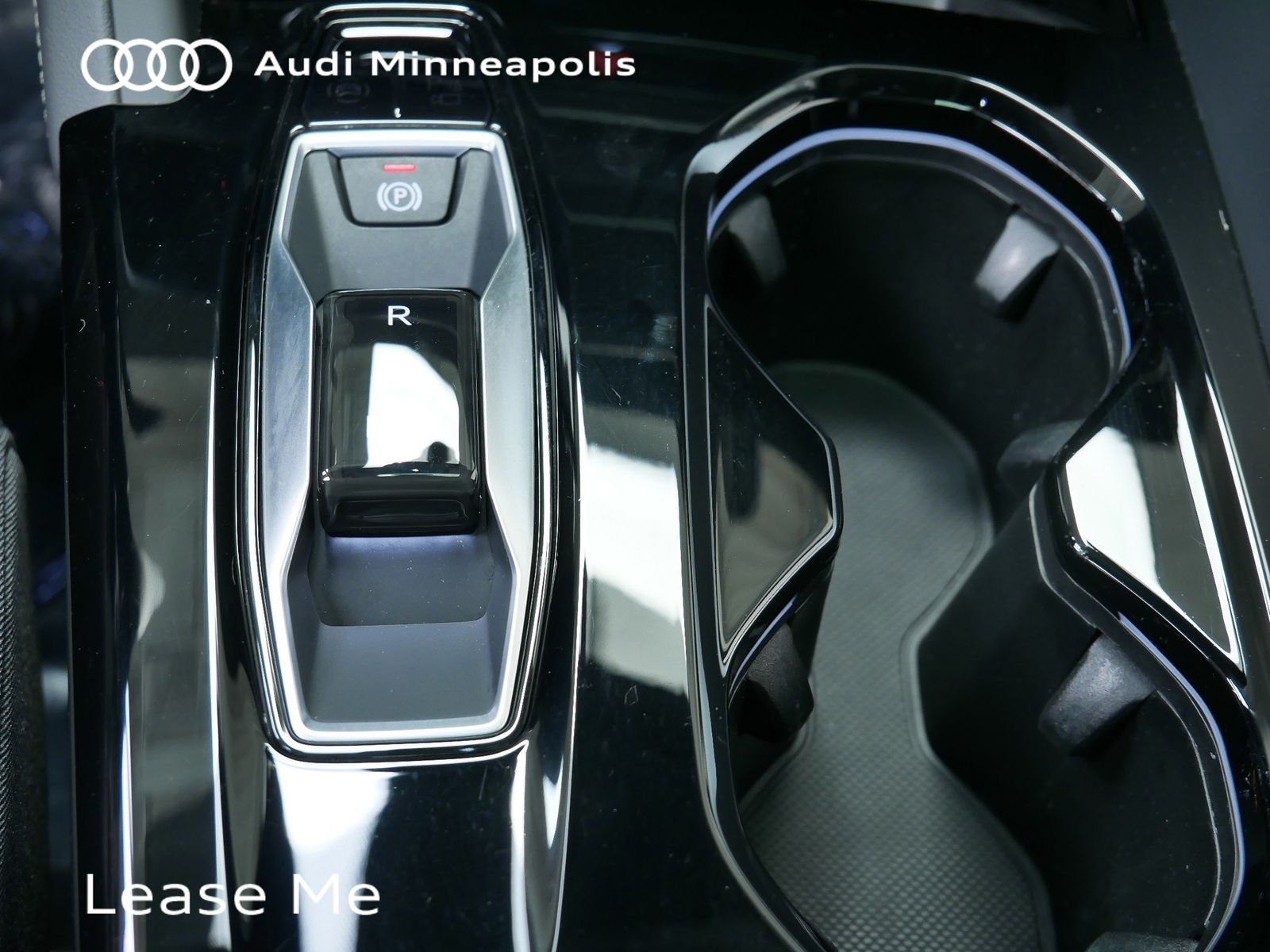 Thumbnail: 2025 Audi Q5 - 25