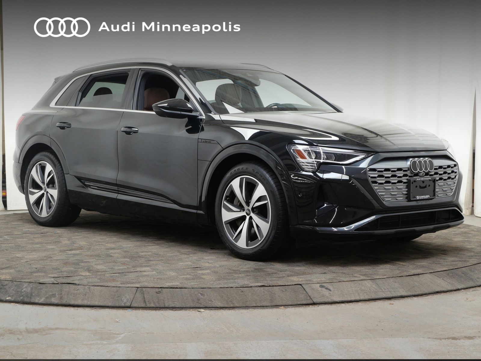 Thumbnail: 2024 Audi Q8 e-tron - 10