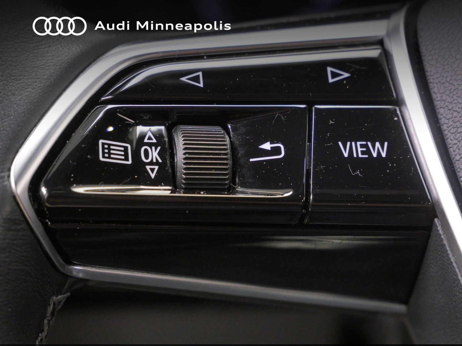 Thumbnail: 2024 Audi Q8 e-tron - 20