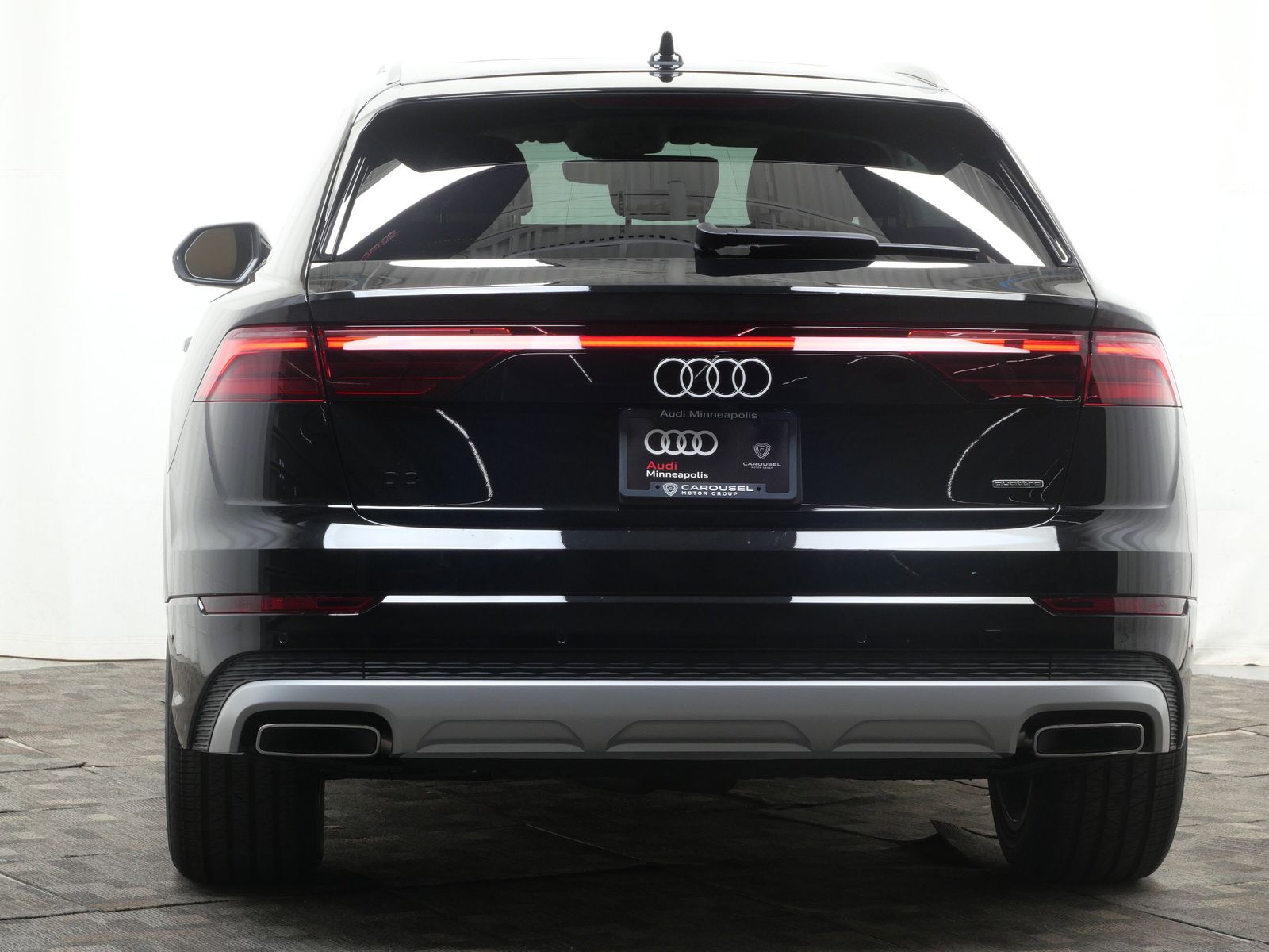 Thumbnail: 2026 Audi Q8 - 5