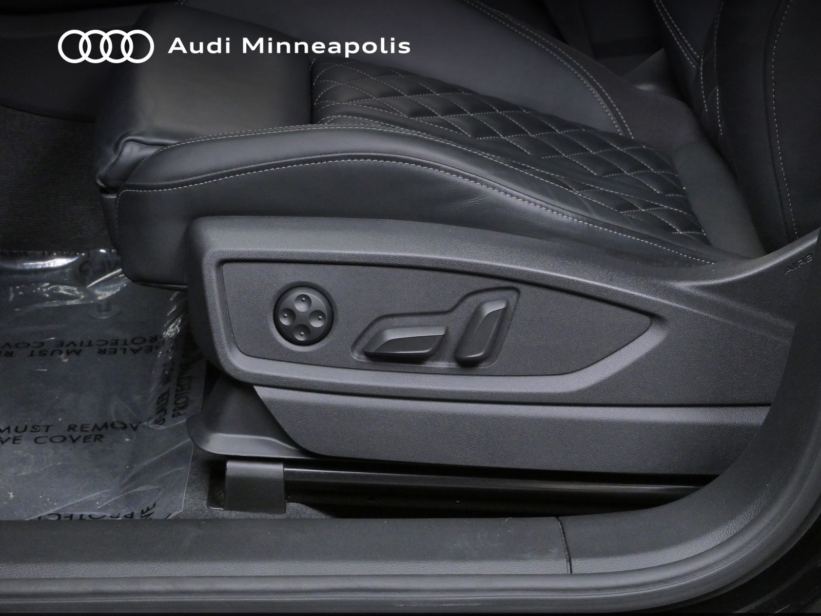 Thumbnail: 2023 Audi SQ5 - 14