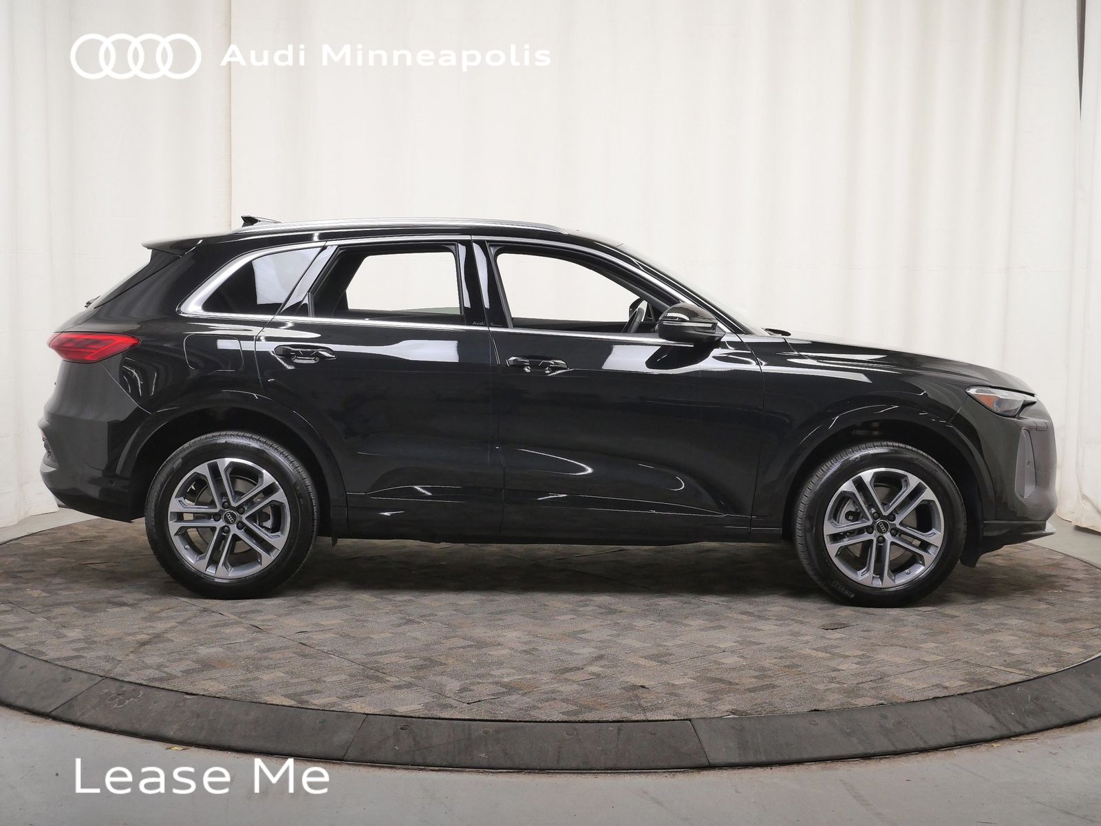 Thumbnail: 2025 Audi Q5 - 9