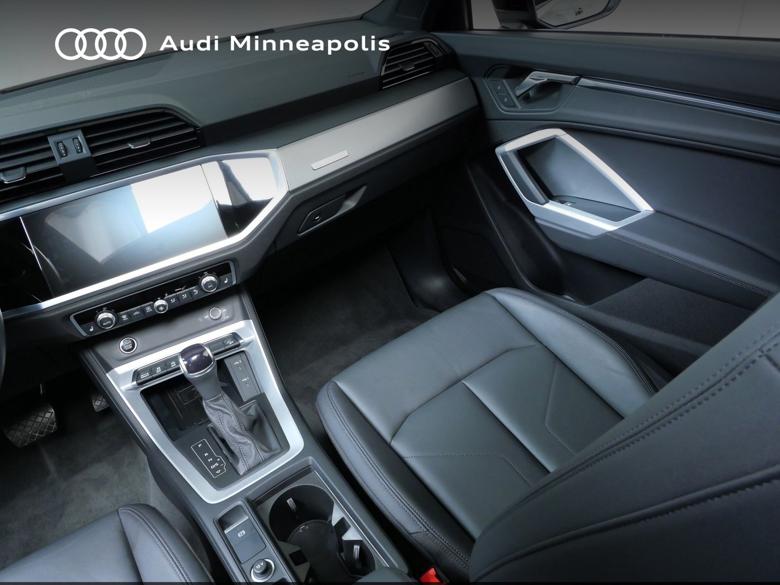 Thumbnail: 2023 Audi Q3 - 18