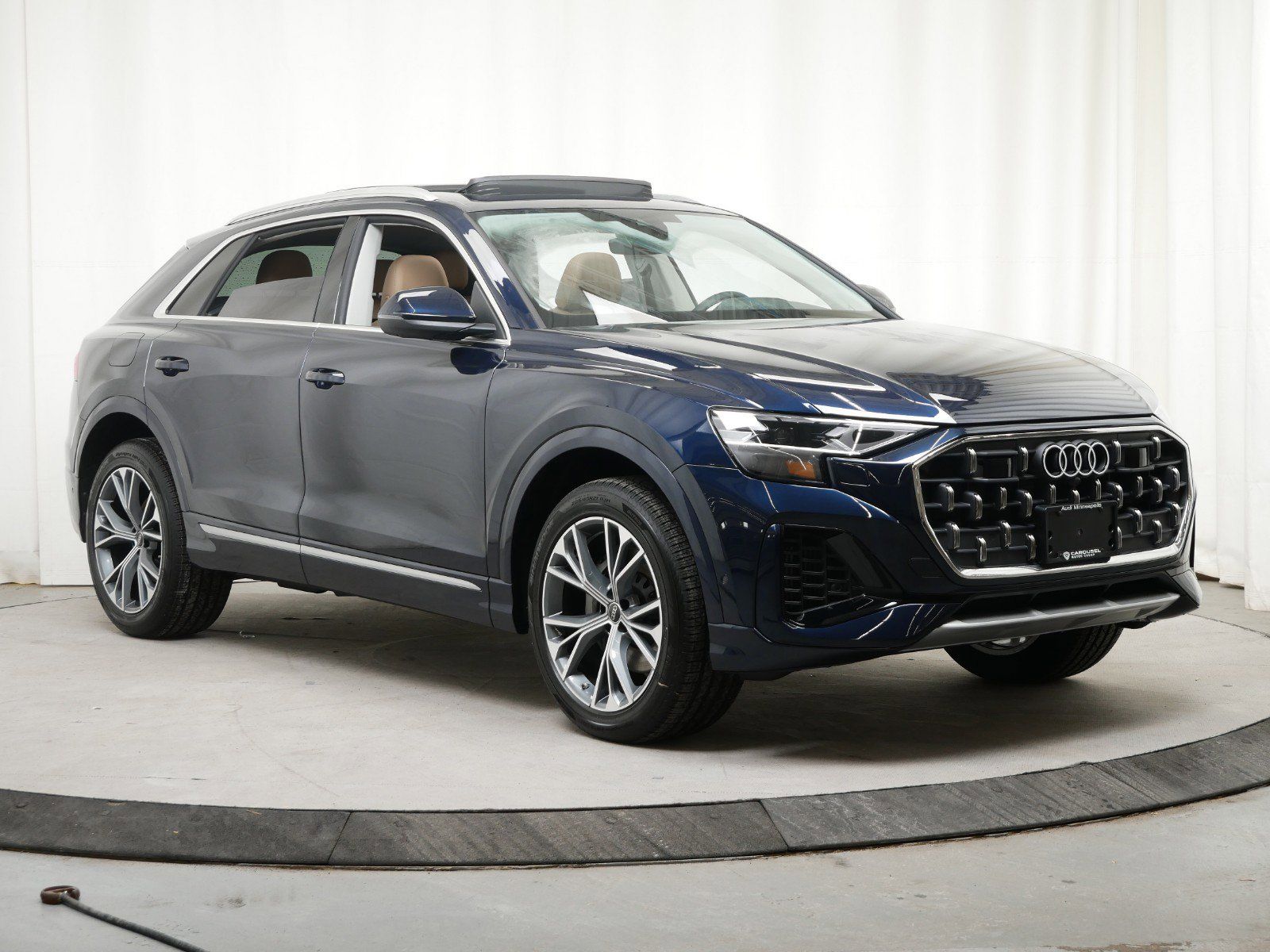 Thumbnail: 2025 Audi Q8 - 8