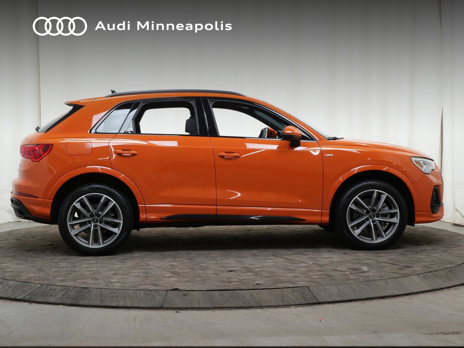 Thumbnail: 2025 Audi Q3 - 10