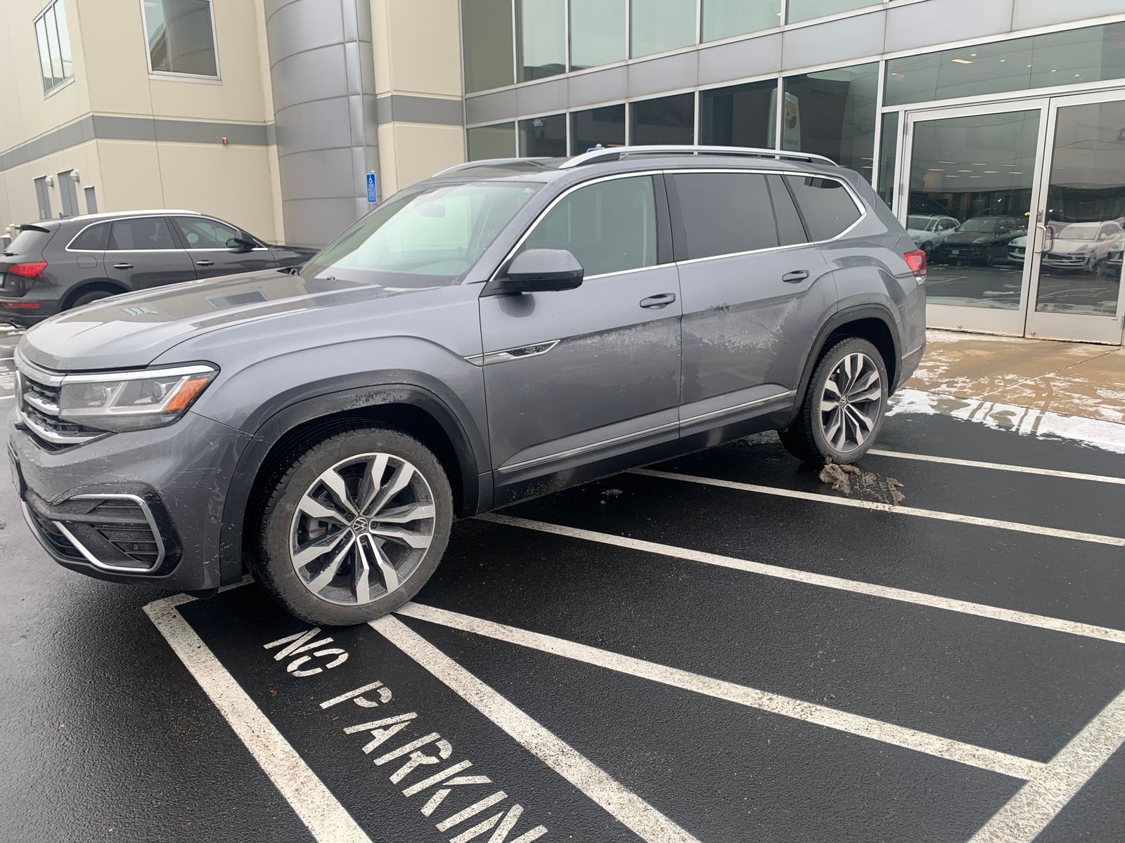 Thumbnail: 2021 Volkswagen Atlas - 1