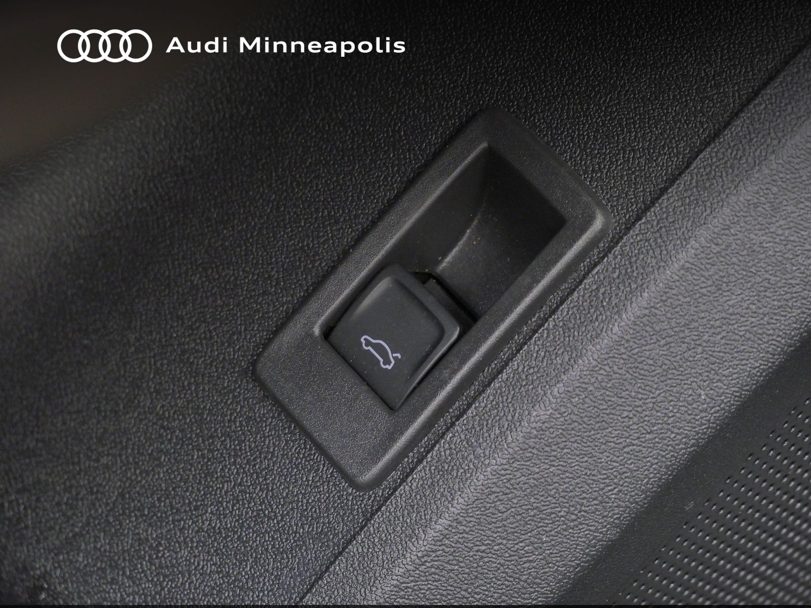 Thumbnail: 2025 Audi Q5 - 19