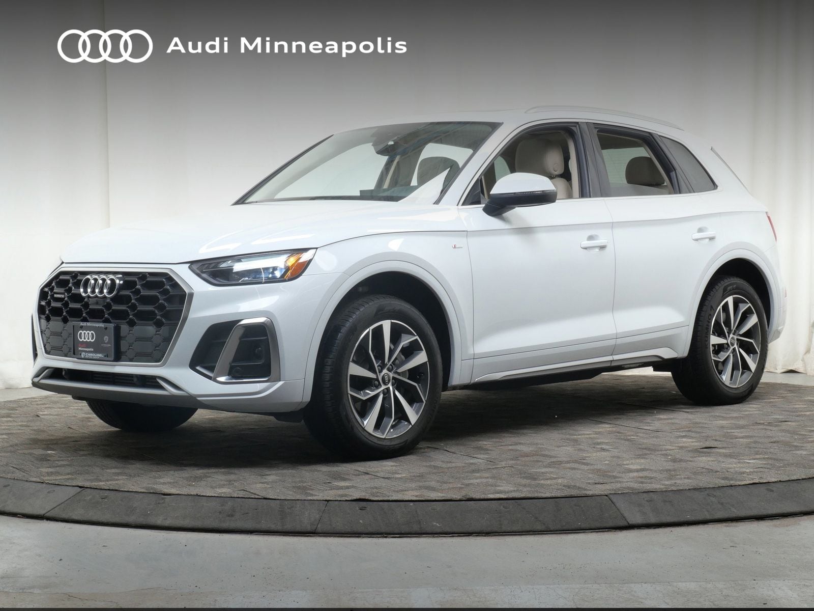 Thumbnail: 2023 Audi Q5 - 1