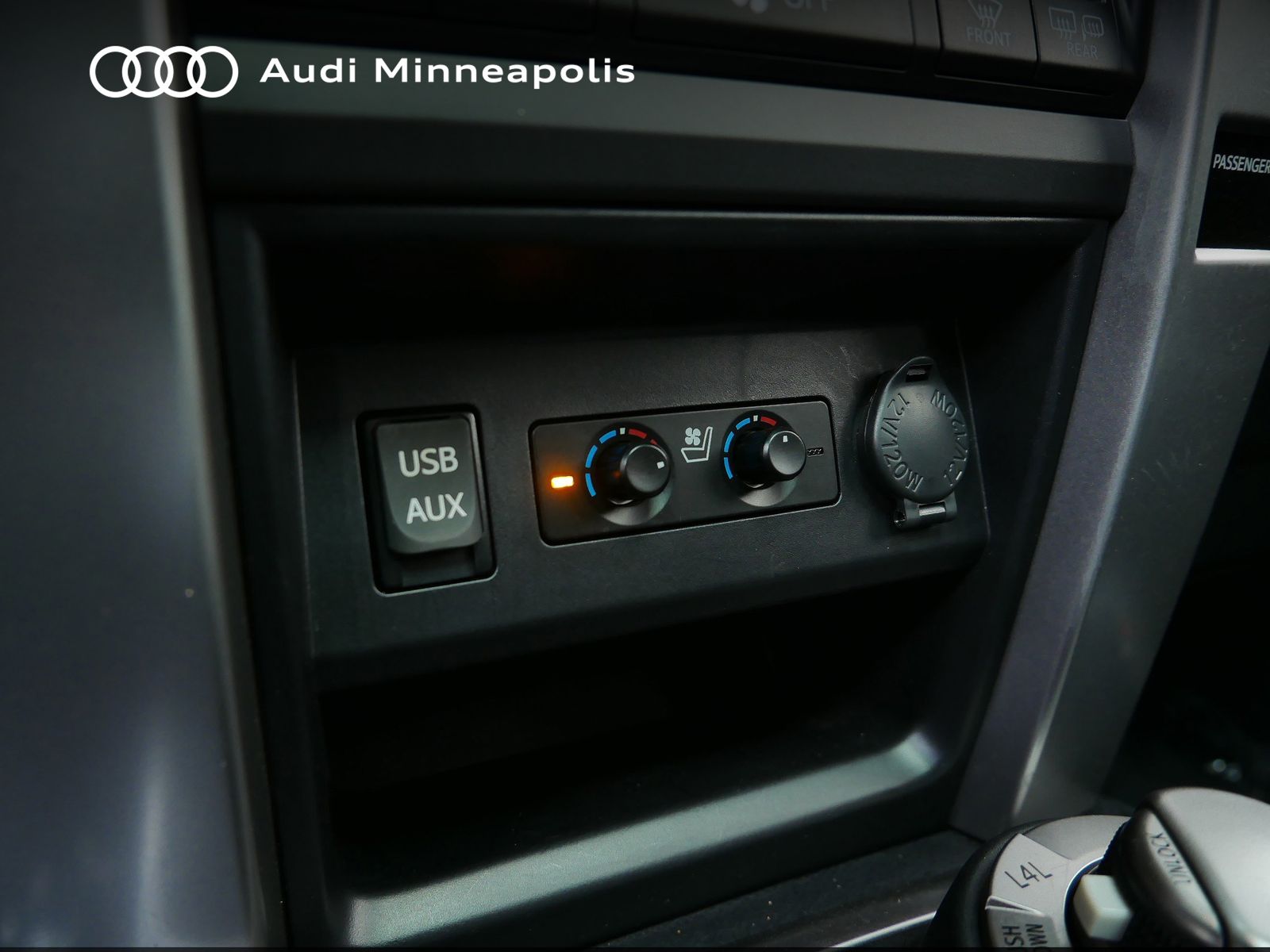 Thumbnail: 2019 Toyota 4Runner - 29