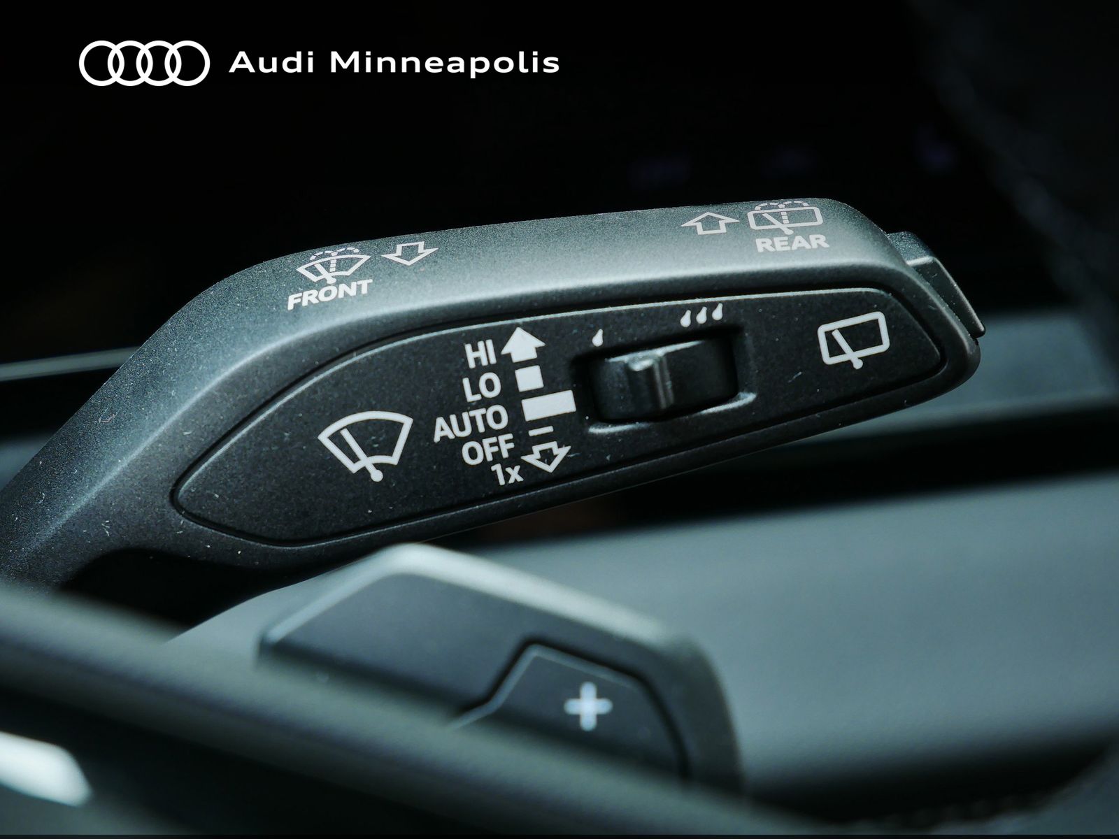 Thumbnail: 2025 Audi Q6 e-tron - 19