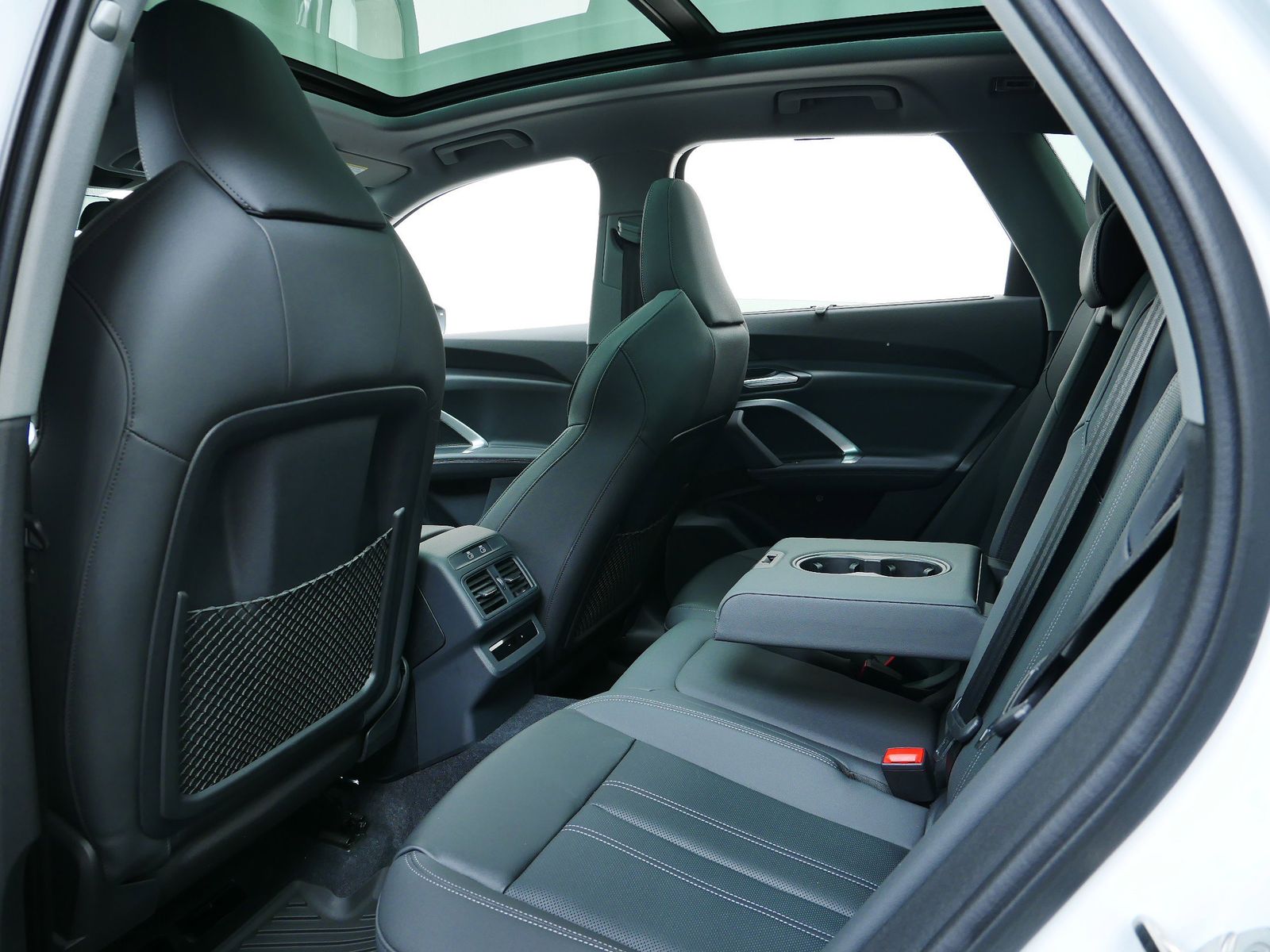 Thumbnail: 2025 Audi Q5 - 13