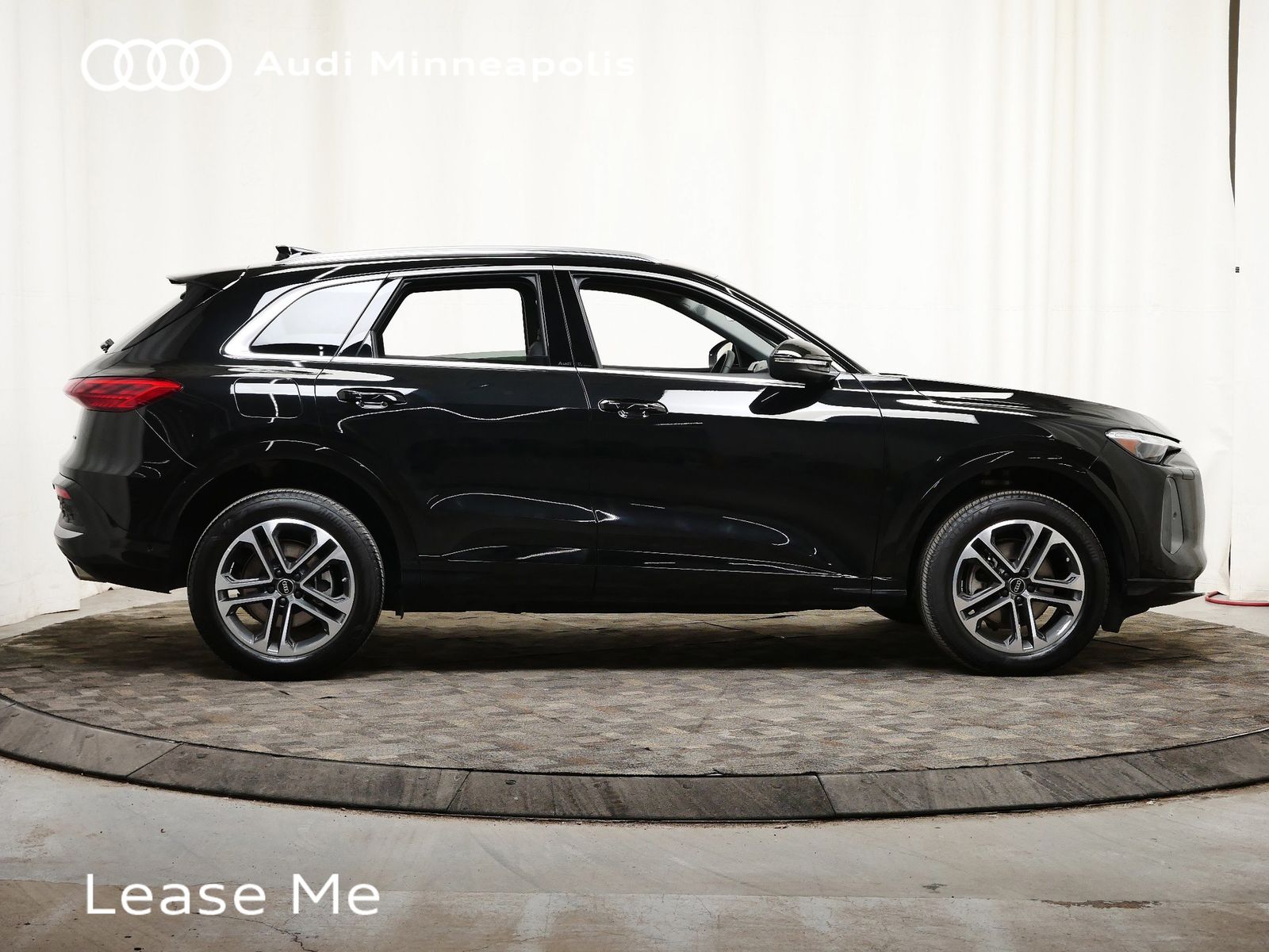 Thumbnail: 2025 Audi Q5 - 9