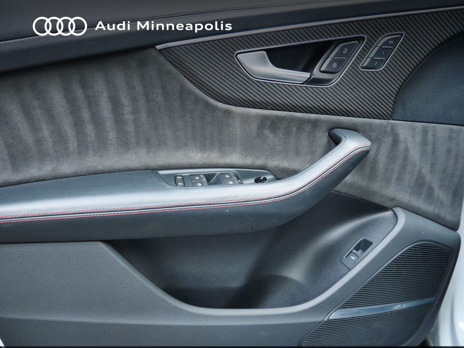 Thumbnail: 2020 Audi RS Q8 - 11