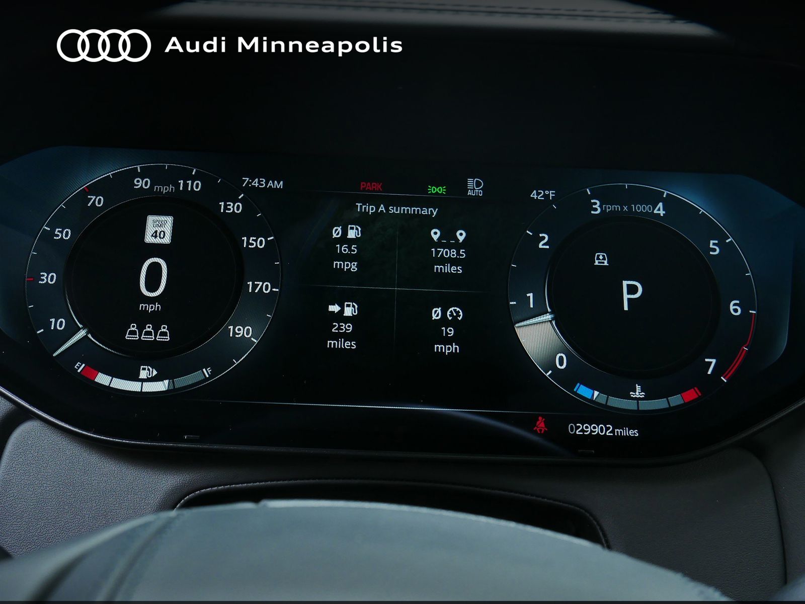 Thumbnail: 2023 Land Rover Range Rover - 23