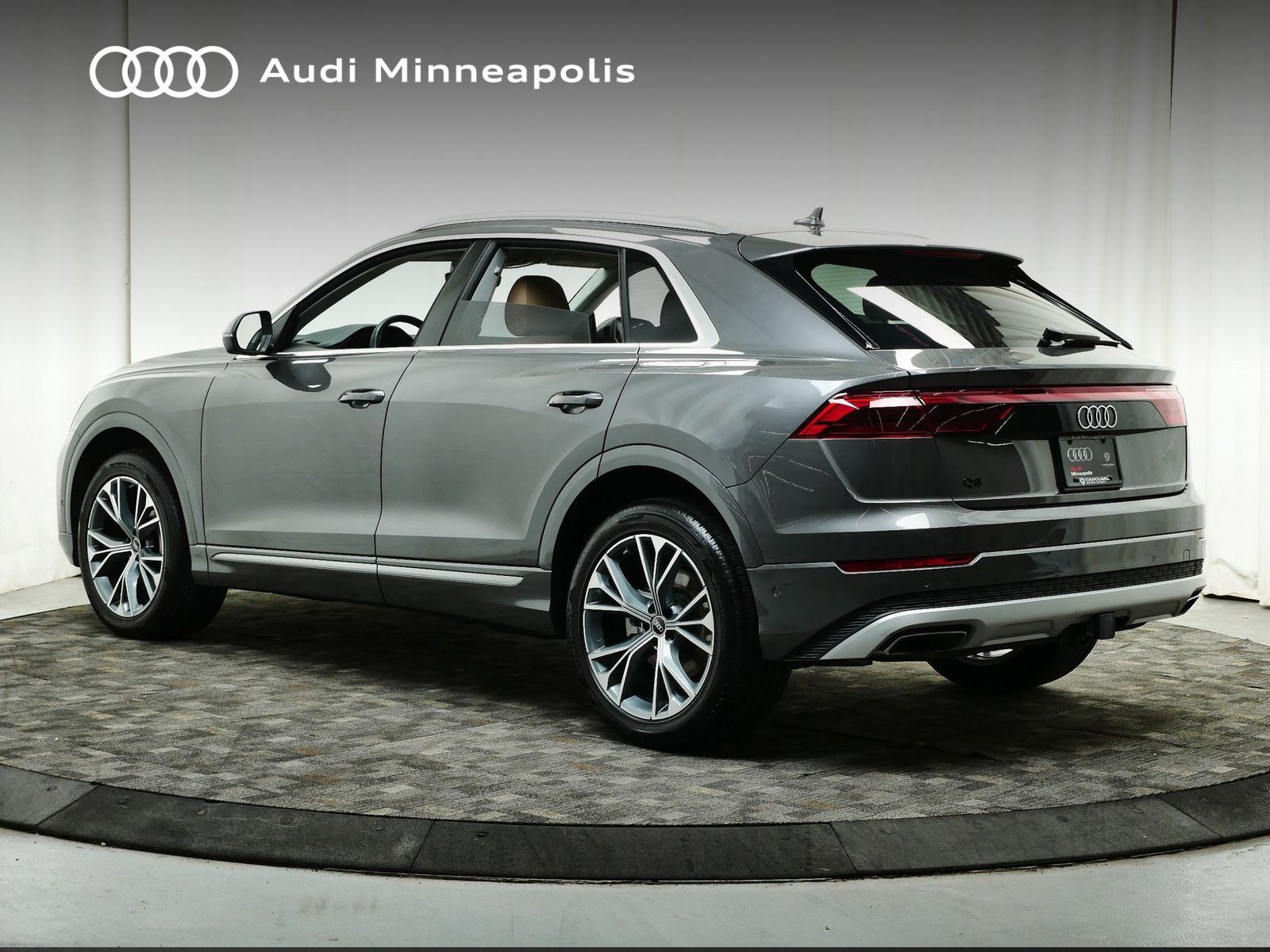 Thumbnail: 2025 Audi Q8 - 5