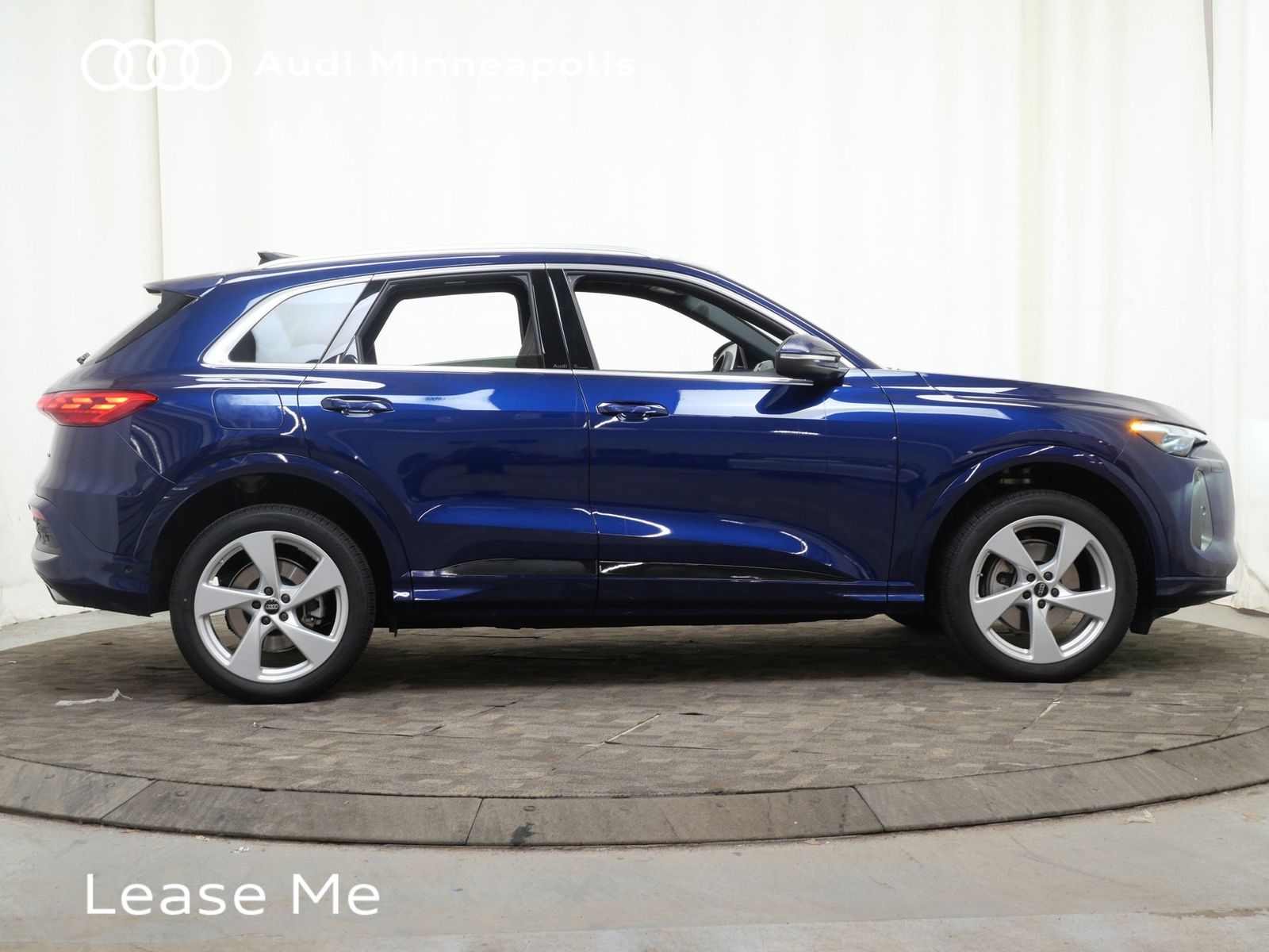 Thumbnail: 2025 Audi Q5 - 9