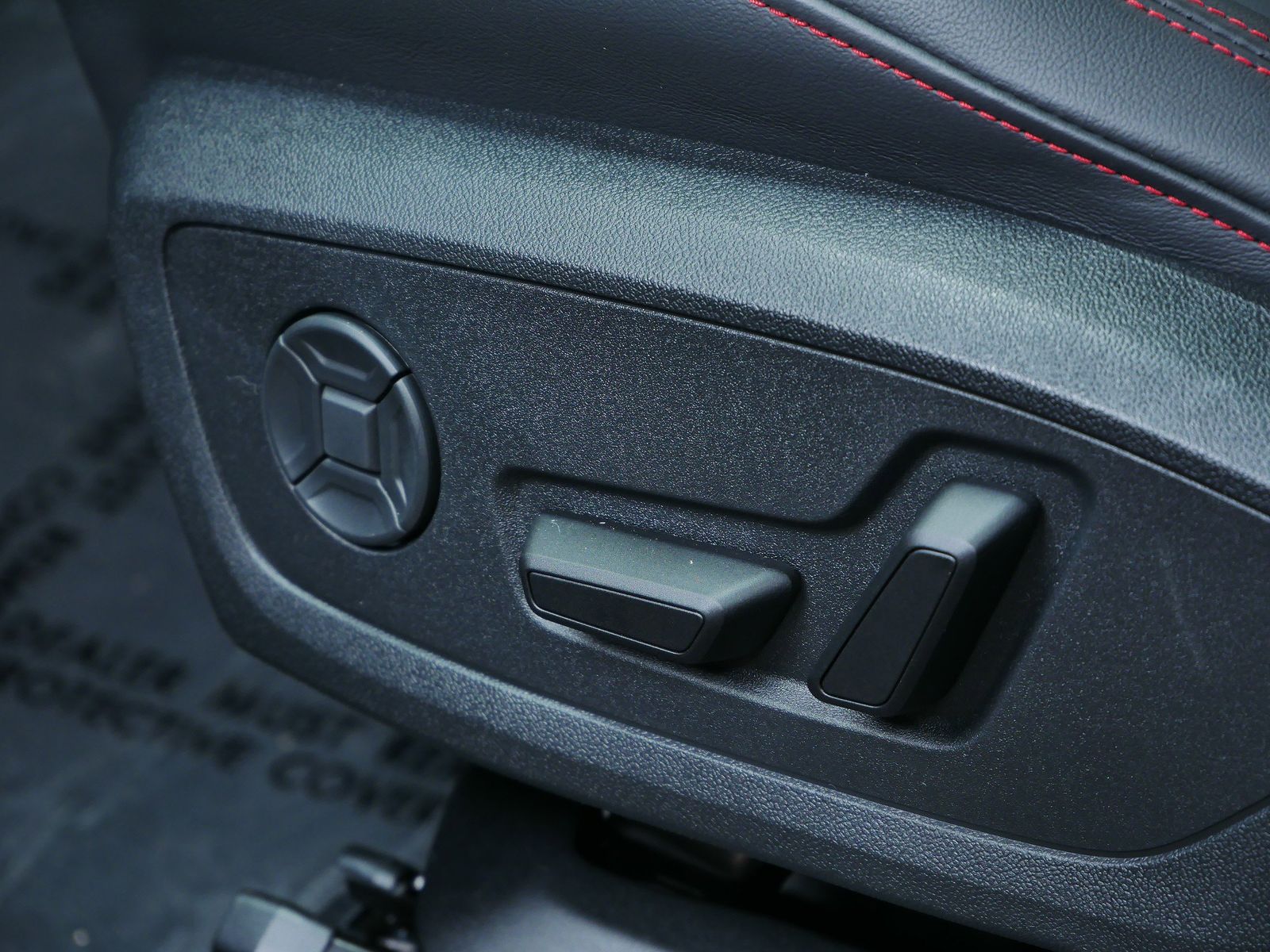 Thumbnail: 2025 Audi Q3 - 11