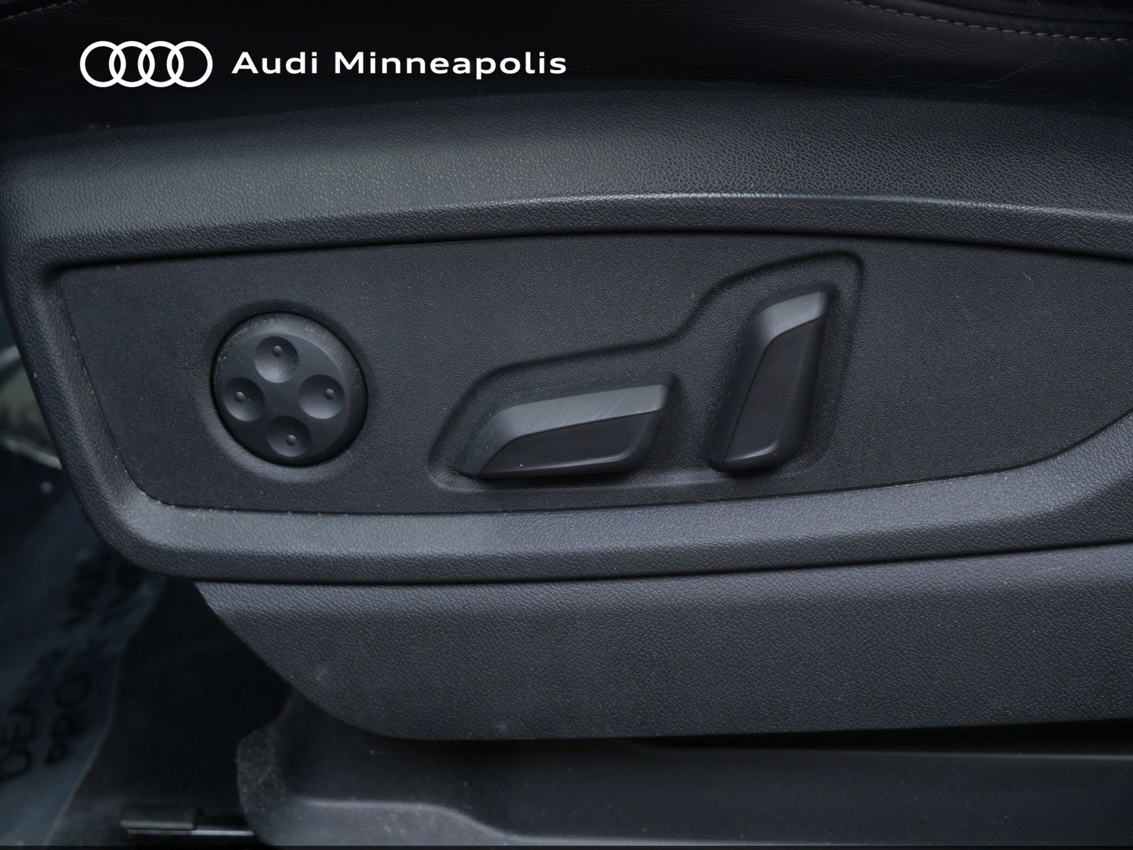 Thumbnail: 2021 Audi SQ5 - 13