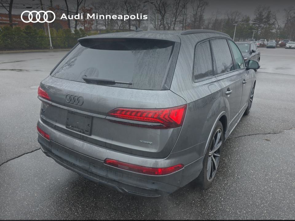 Thumbnail: 2023 Audi Q7 - 10
