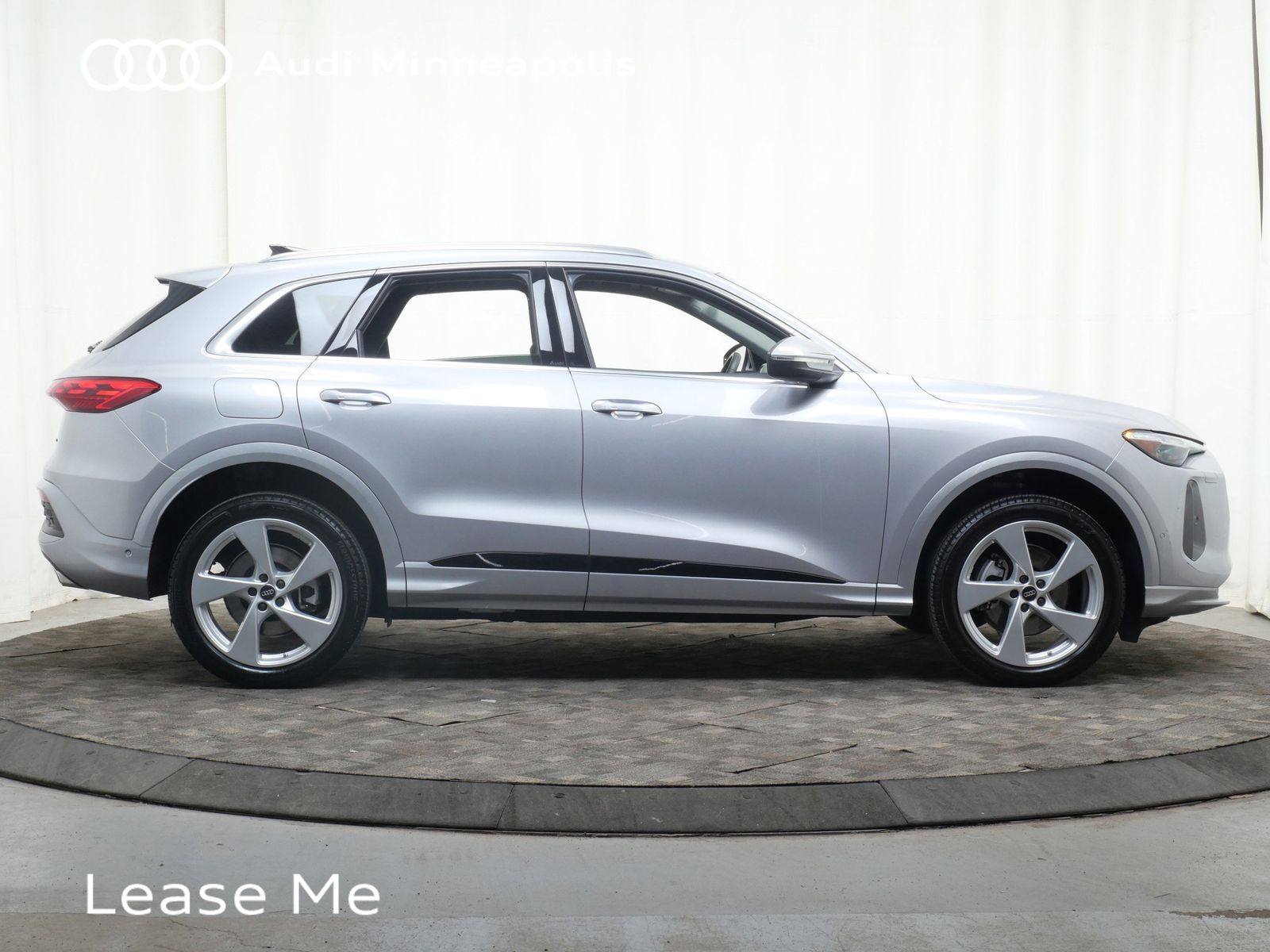Thumbnail: 2025 Audi Q5 - 9