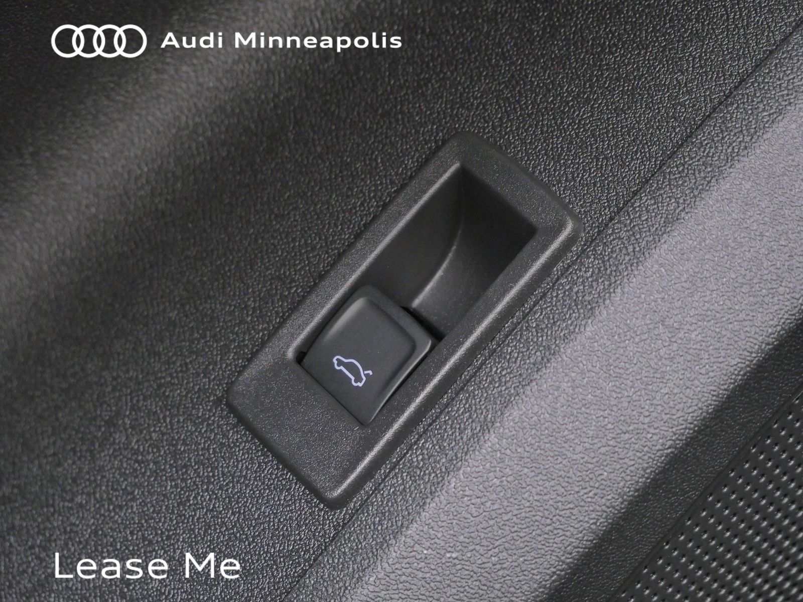 Thumbnail: 2025 Audi Q5 - 19