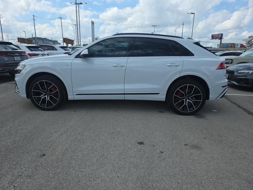 Thumbnail: 2023 Audi Q8 - 3
