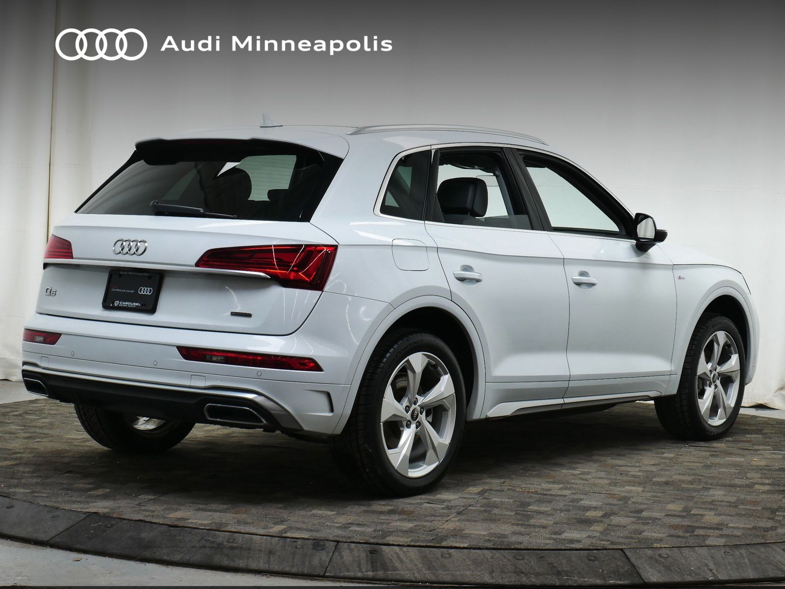Thumbnail: 2023 Audi Q5 - 8