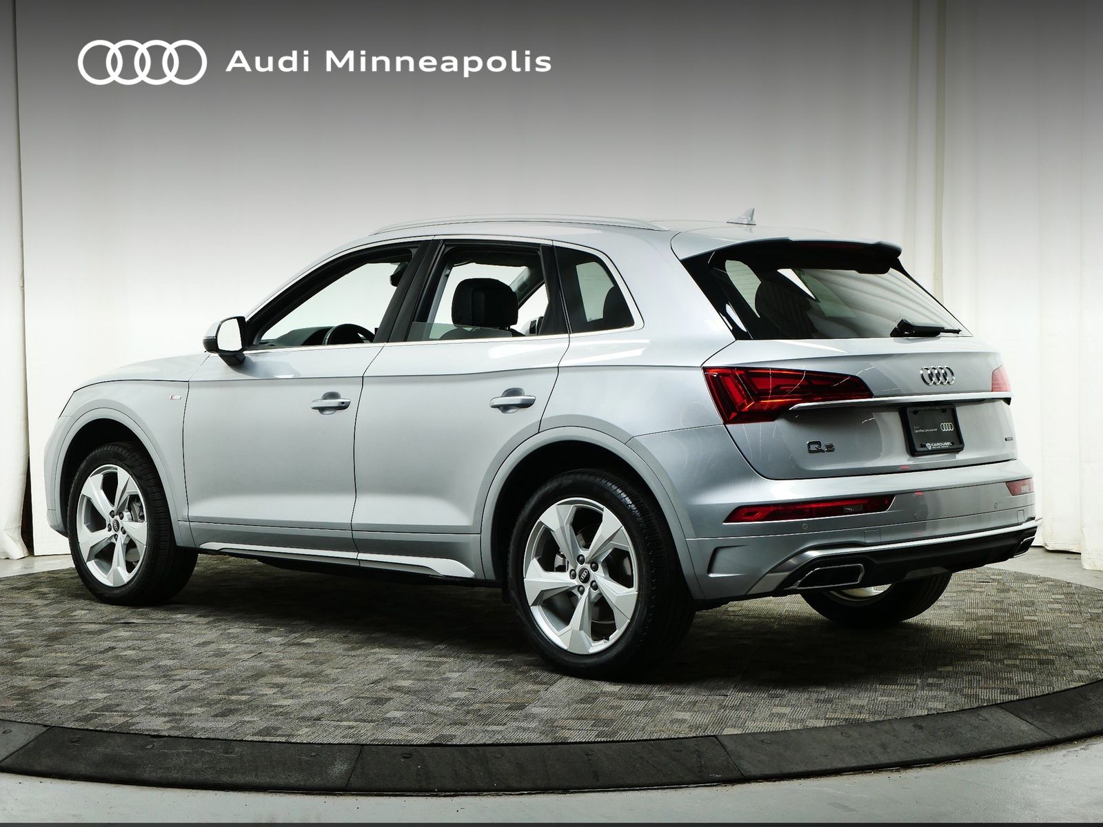 Thumbnail: 2025 Audi Q5 - 4