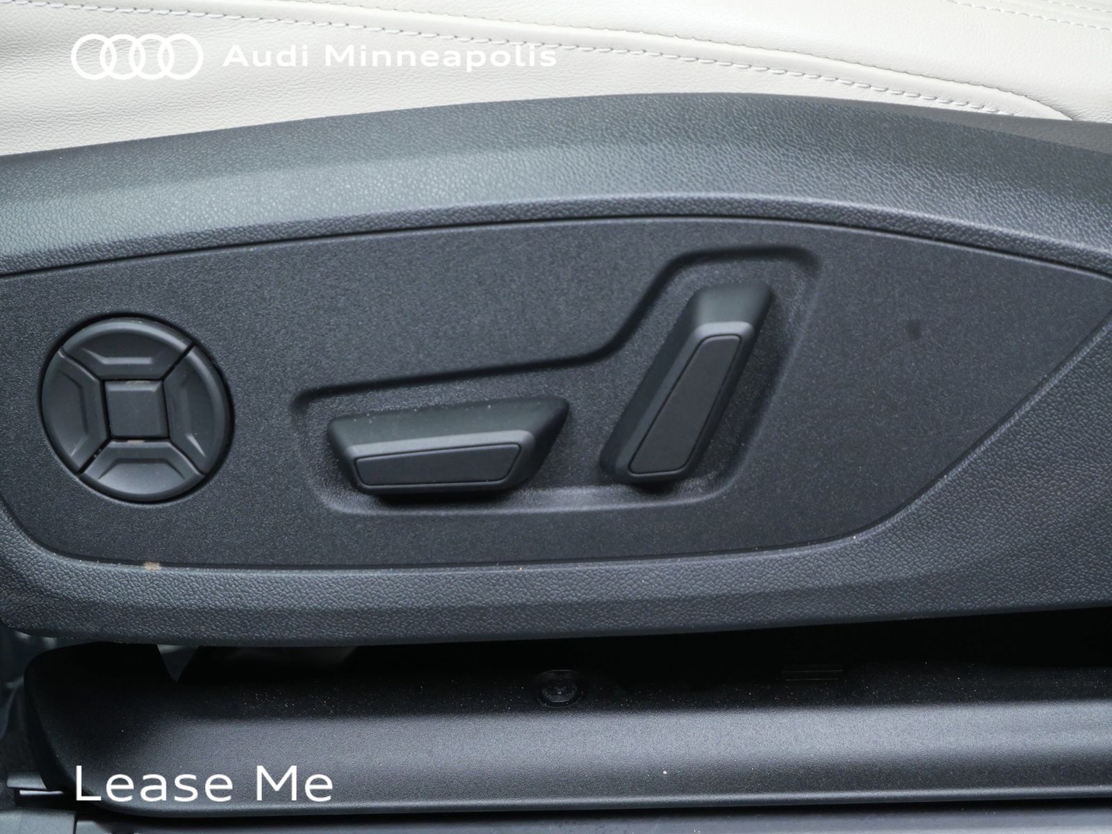 Thumbnail: 2025 Audi Q3 - 13