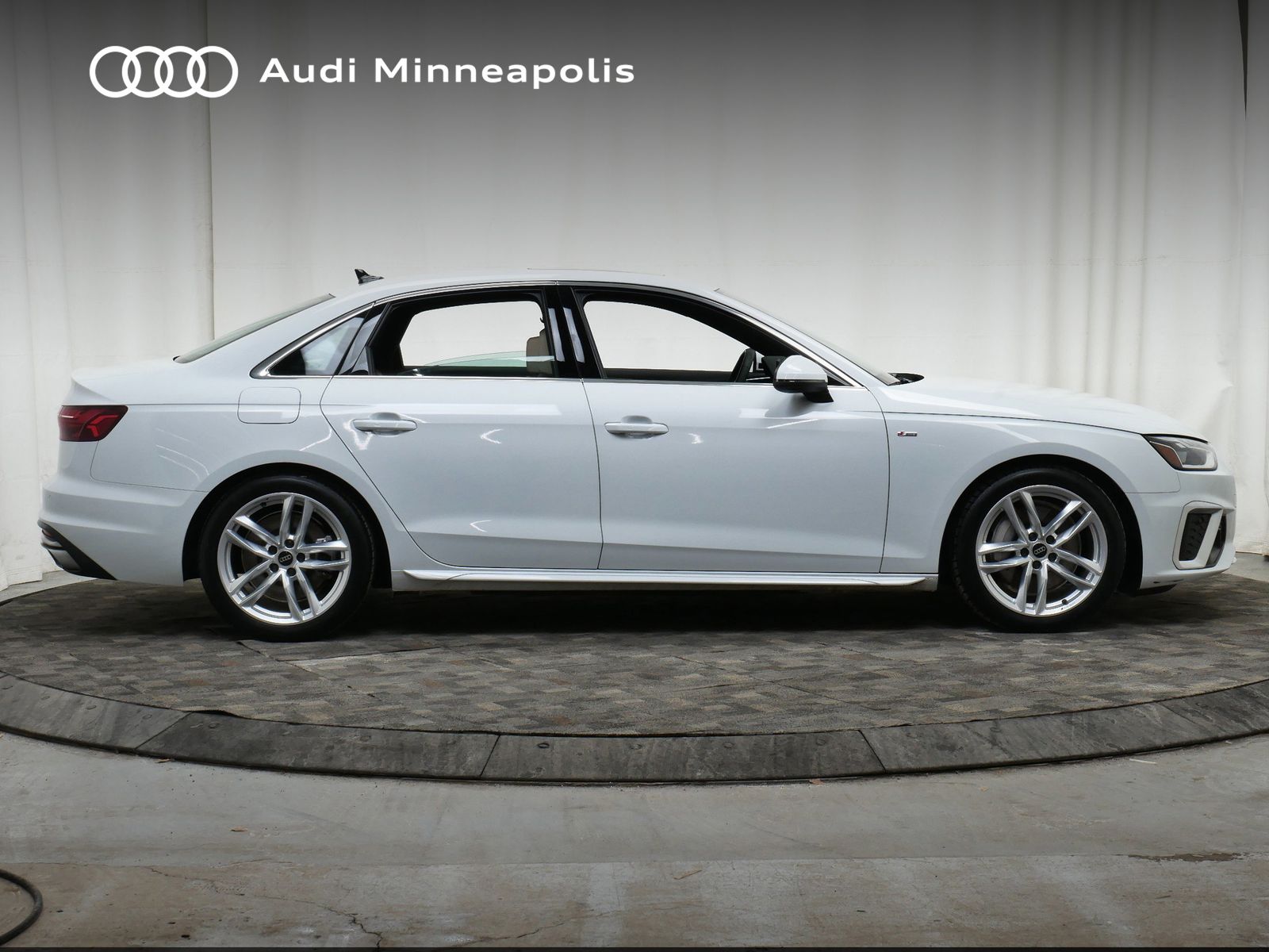 Thumbnail: 2023 Audi A4 - 10