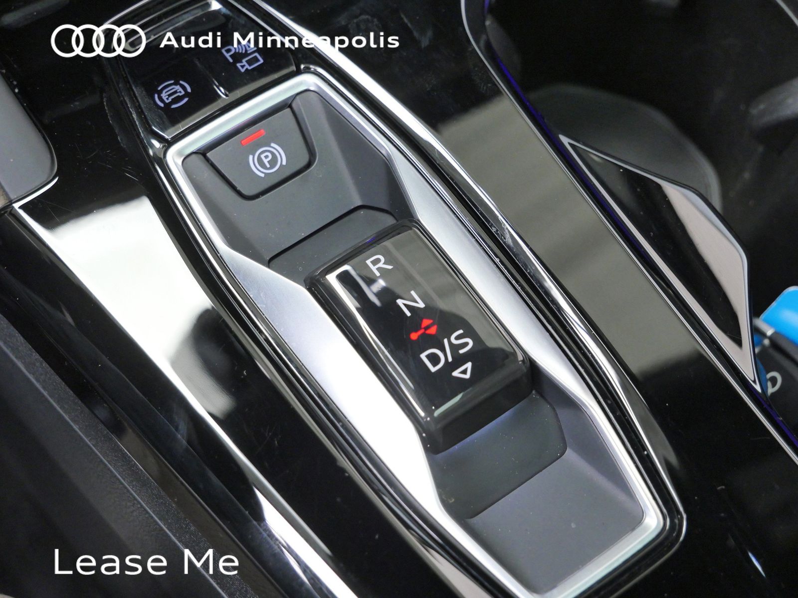 Thumbnail: 2025 Audi Q5 - 28