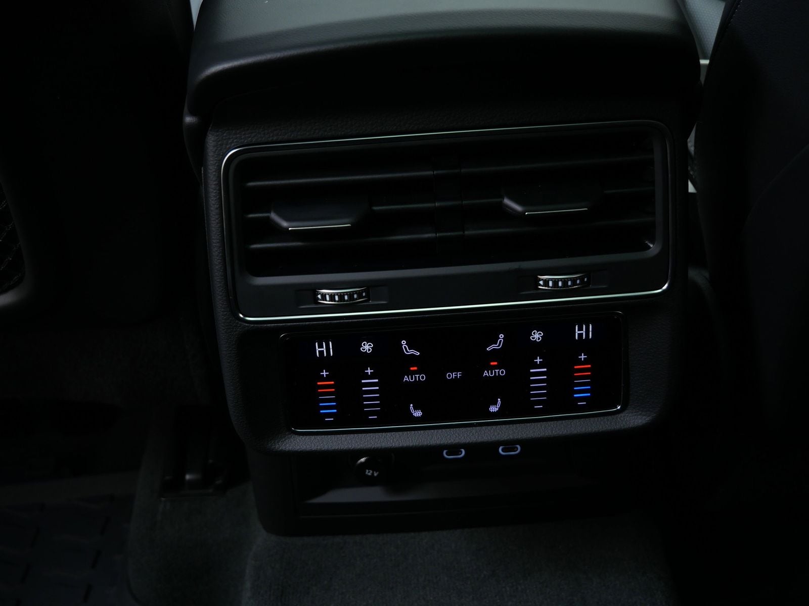 Thumbnail: 2026 Audi Q7 - 14