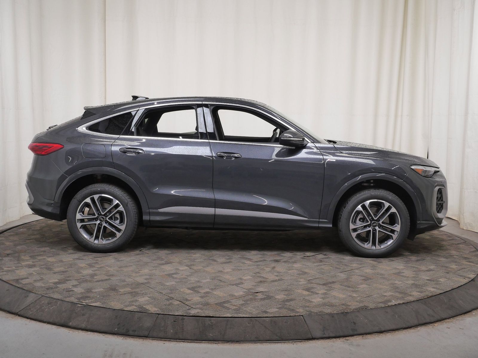 Thumbnail: 2026 Audi Q5 - 7