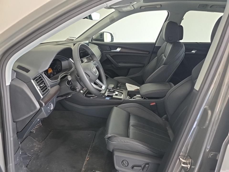 Thumbnail: 2023 Audi Q5 - 7