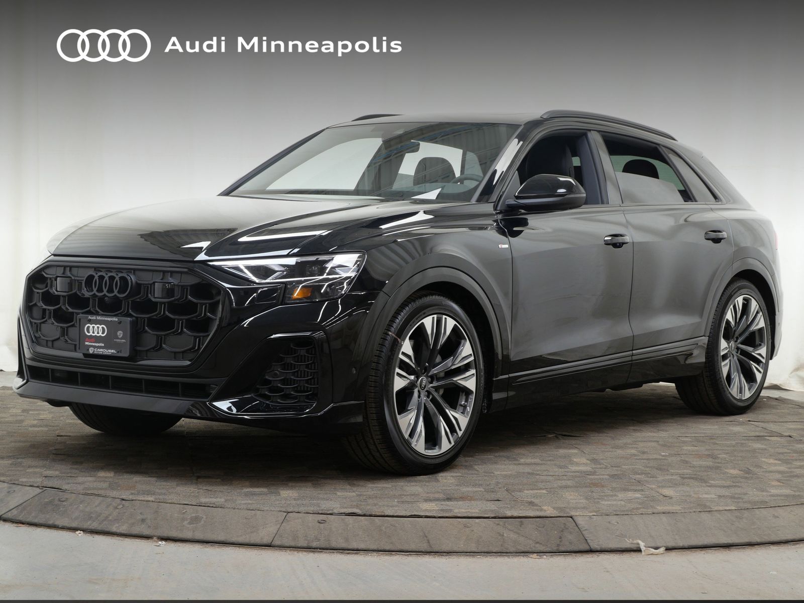 Thumbnail: 2026 Audi Q8 - 1