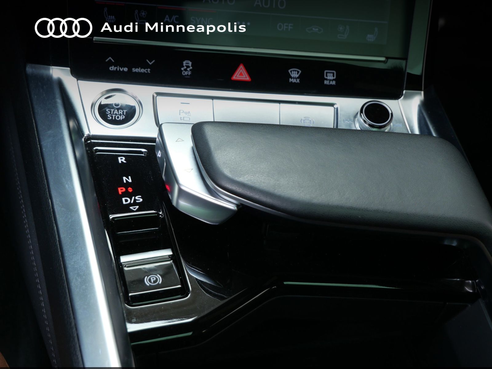 Thumbnail: 2024 Audi Q8 e-tron - 28