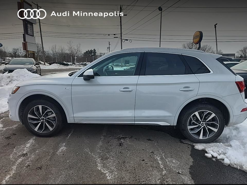 Thumbnail: 2023 Audi Q5 - 7