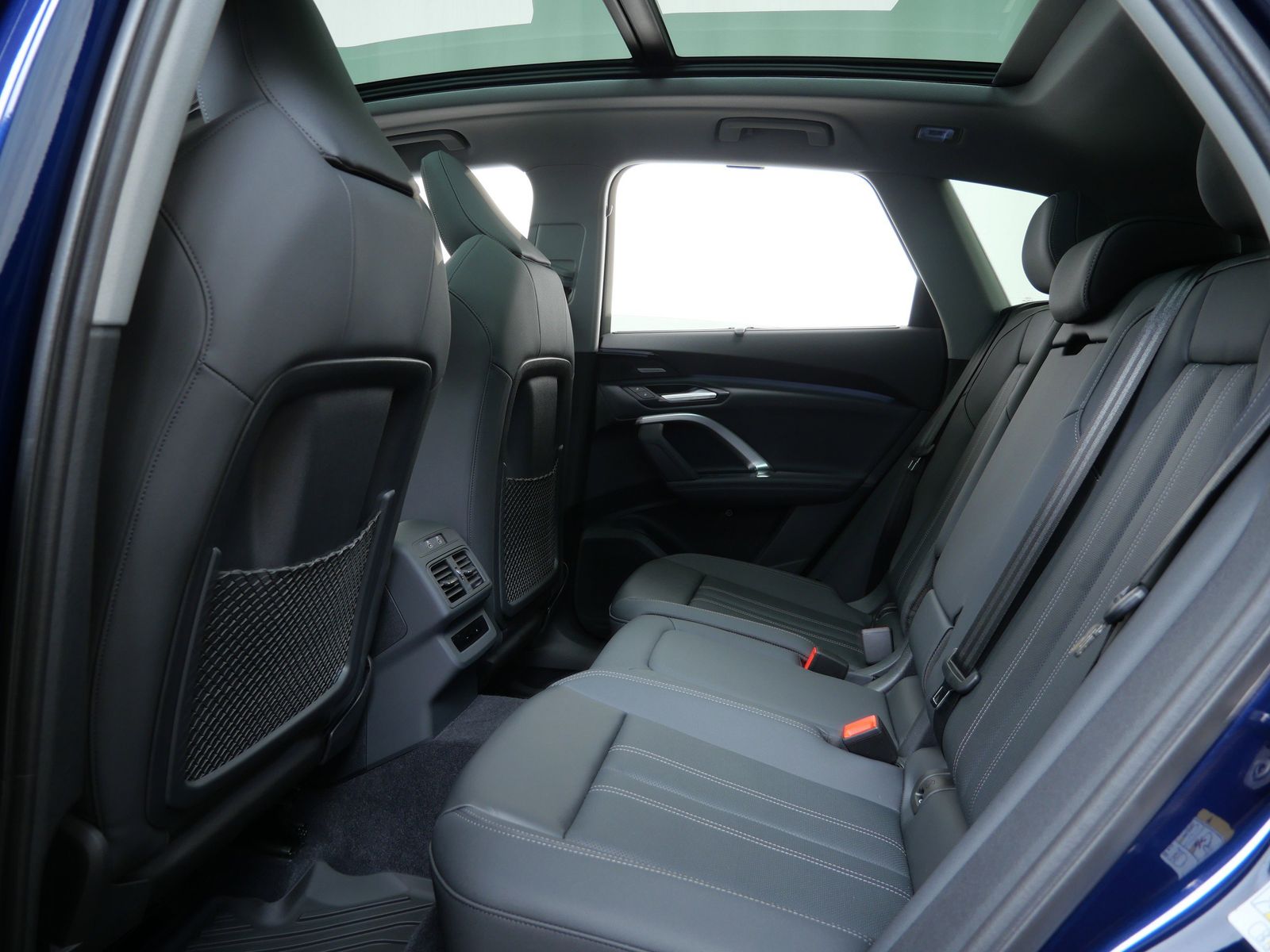 Thumbnail: 2025 Audi Q5 - 12